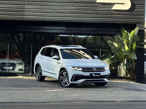 VOLKSWAGEN TIGUAN 2.0 300 TSI GASOLINA ALLSPACE R-LINE AUTOMÁTICO VOLKSWAGEN TIGUAN 2.0 300 TSI GASOLINA ALLSPACE R-LINE AUTOMÁTICO